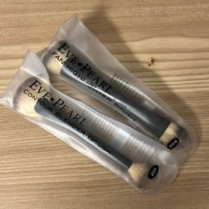 Eve Pearl Dual Ended Contour & Fan Highlight Brush Set